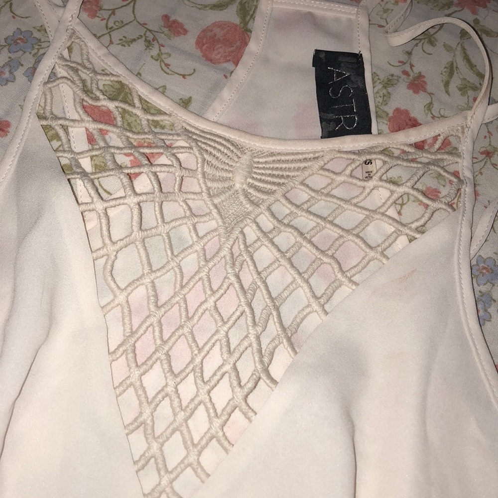 Beautiful Creme colored Astr top